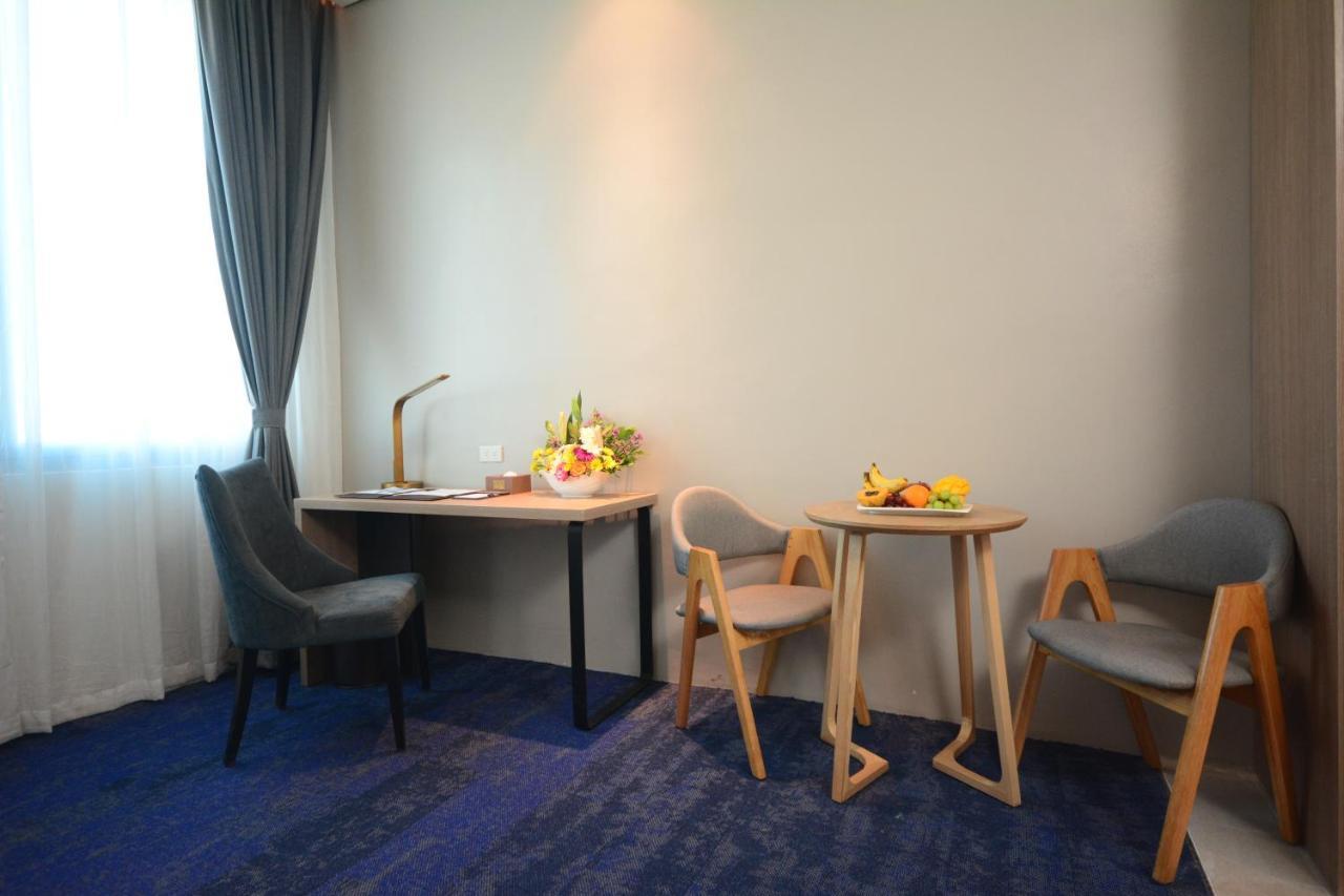 Blue Lotus Hotel Davao City Extérieur photo