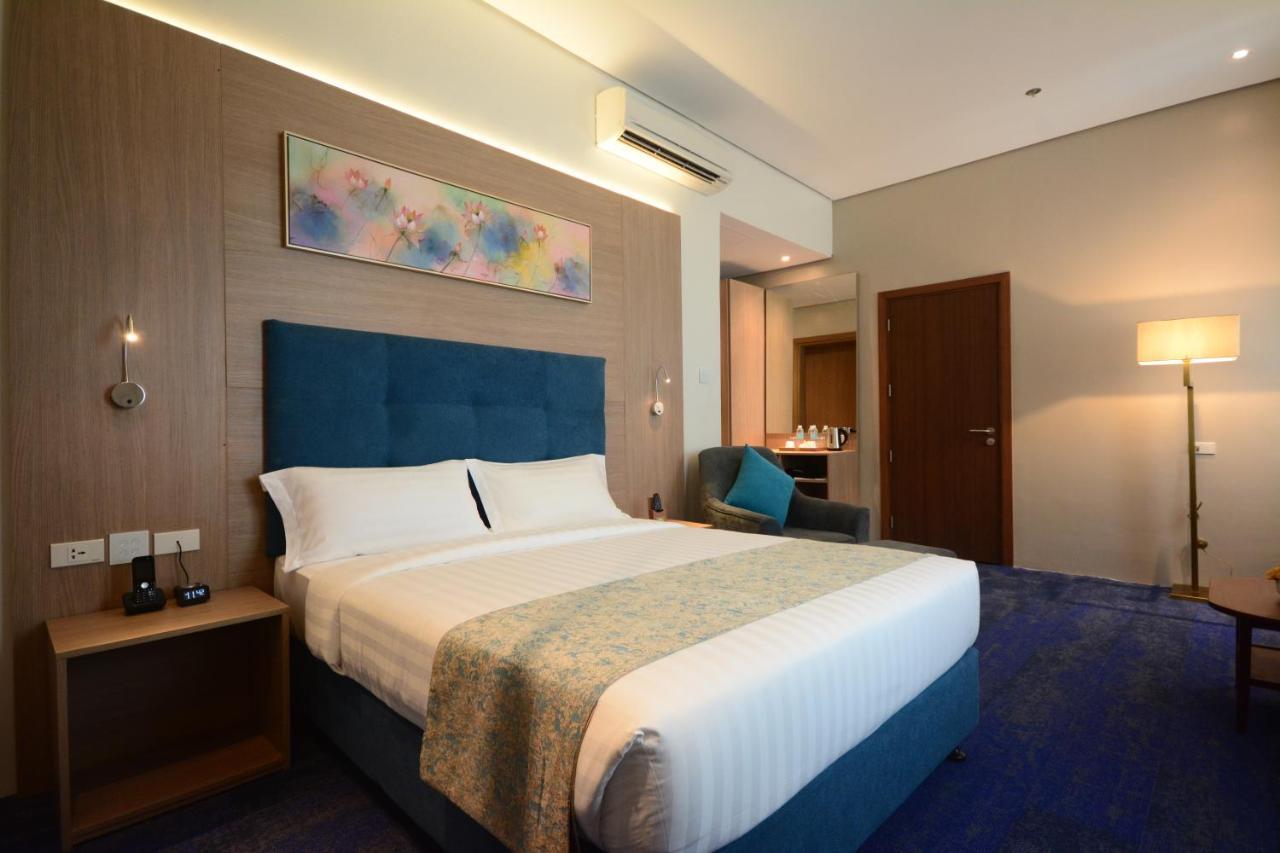Blue Lotus Hotel Davao City Extérieur photo