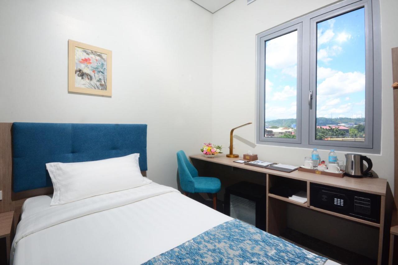 Blue Lotus Hotel Davao City Extérieur photo