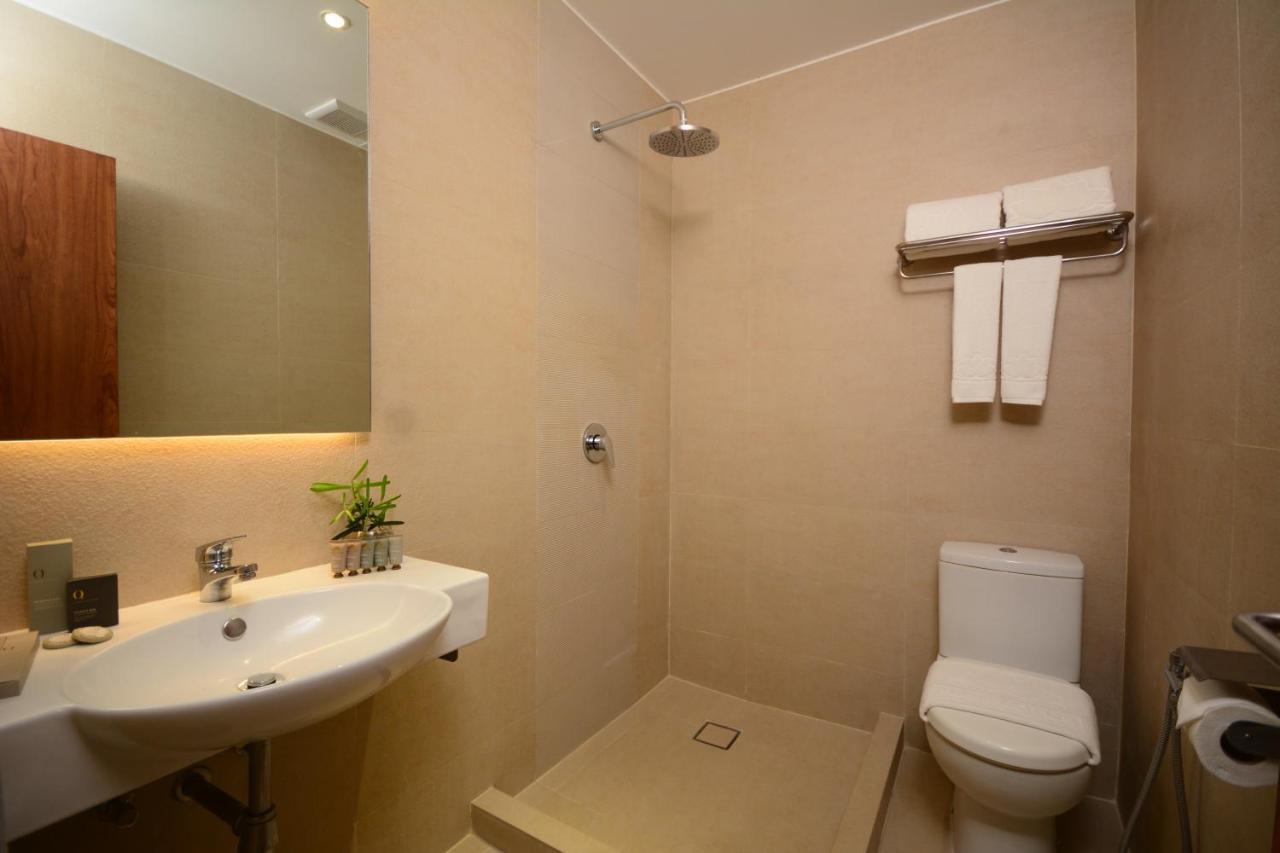 Blue Lotus Hotel Davao City Extérieur photo